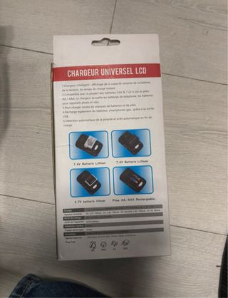 Cargador Universal LCD Nuevo Sin Abrir