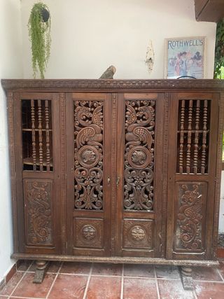 Armario Castellano Madera Maciza Tallado