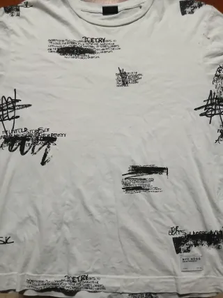 Camiseta Blanca Estampada Poetry