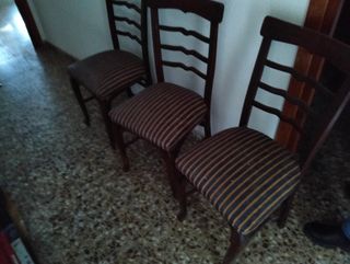 Se vende mueble aparador antiguo con espejo