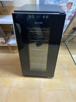 Vinoteca Saivod 18 Botellas