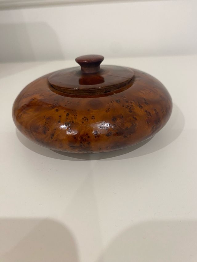 Cajita decorativa de madera