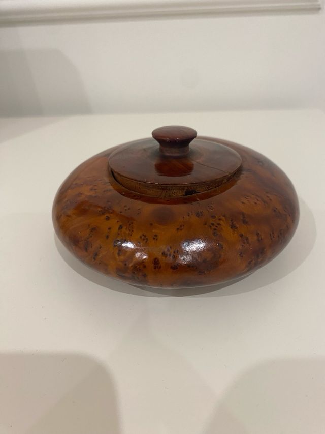 Cajita decorativa de madera