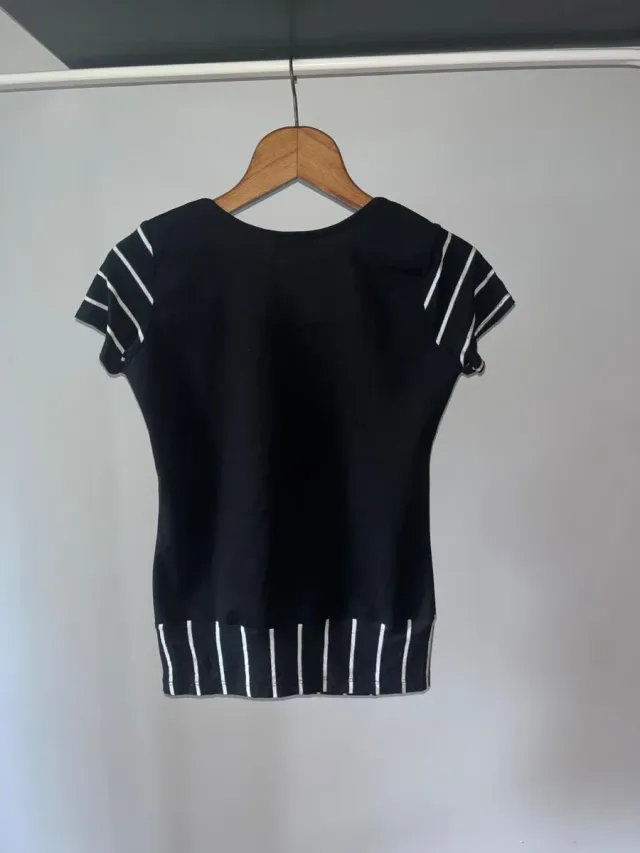 Camiseta Estampada San Remo Negra Multicolor