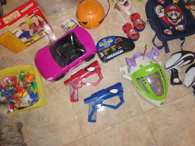 Lote de juguetes varios