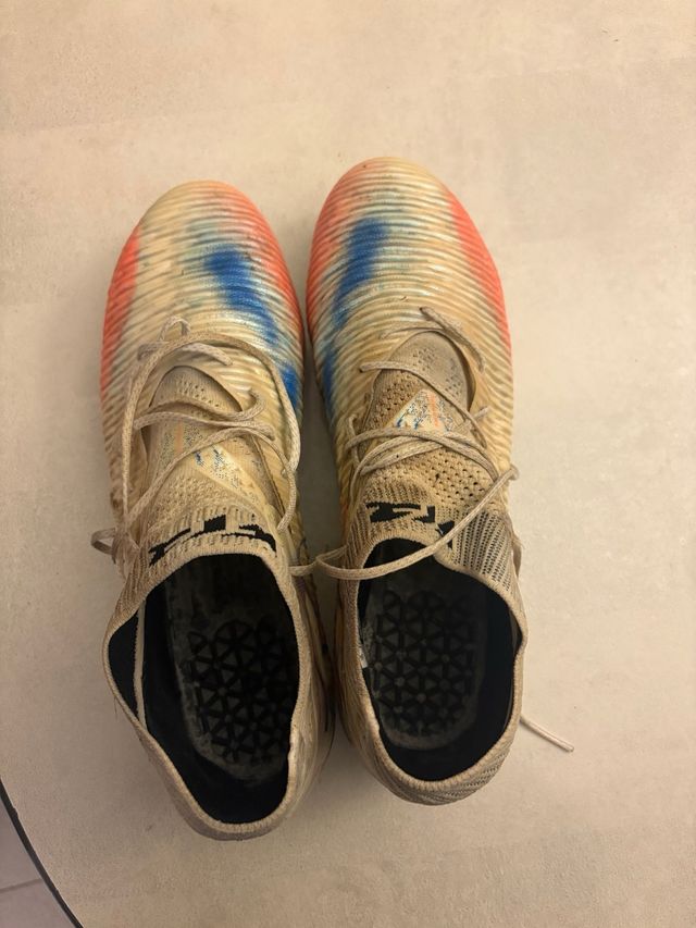 Botas de fútbol Puma gama alta