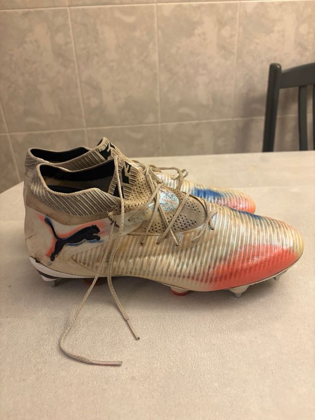 Botas de fútbol Puma gama alta