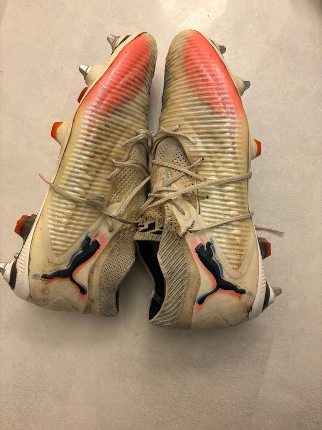 Botas de fútbol Puma gama alta