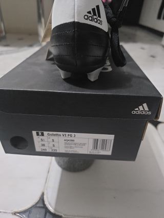 Zapatillas Adidas Fútbol Negras y Blancas