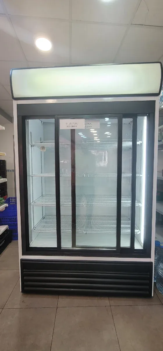 Nevera expositora bebidas