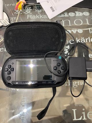 Sony PSP-E1004 Street Negra