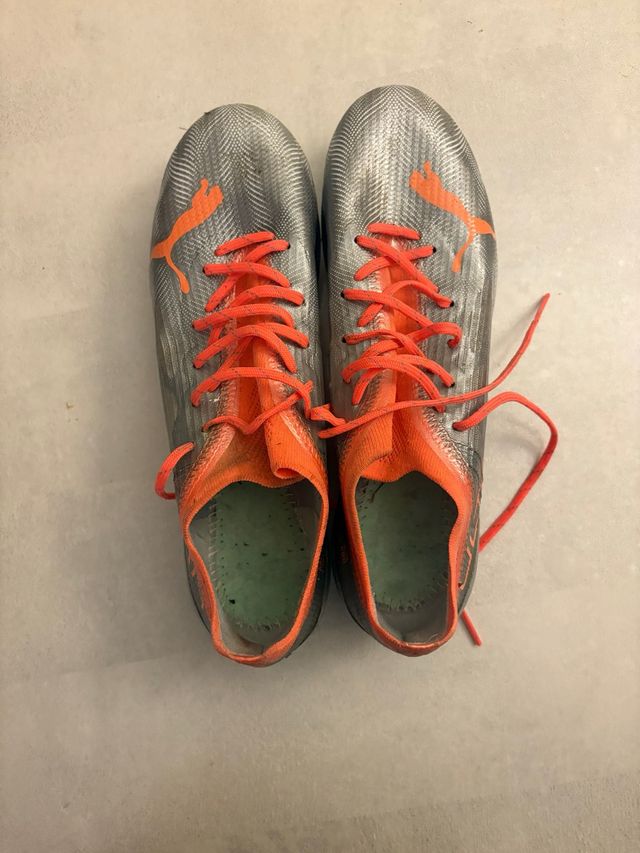 Botas de fútbol Puma gama alta