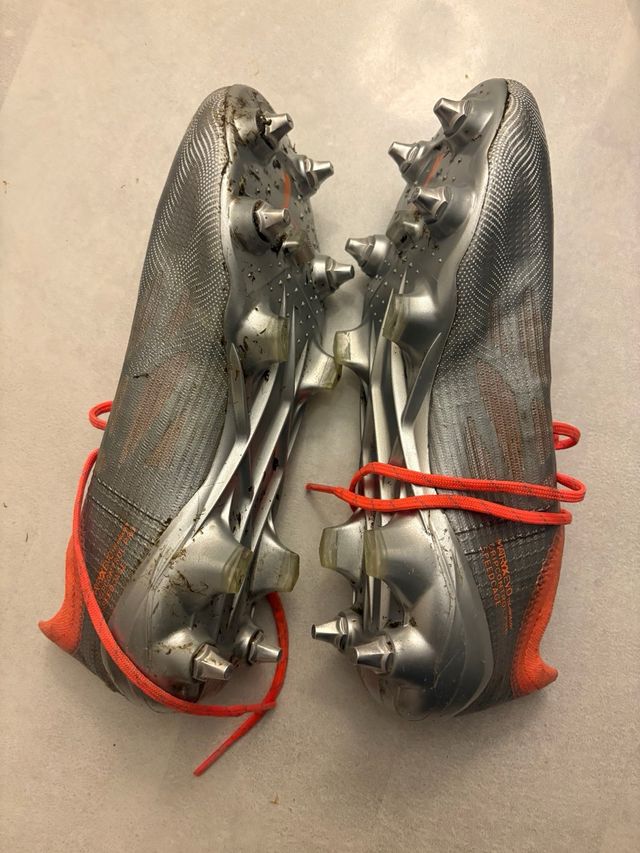 Botas de fútbol Puma gama alta