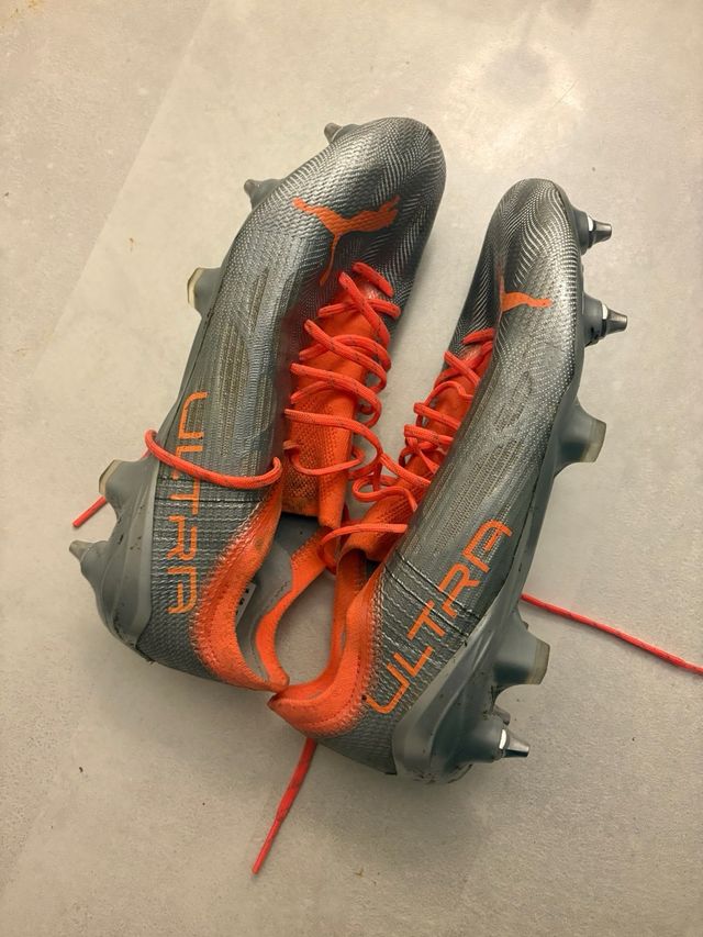 Botas de fútbol Puma gama alta