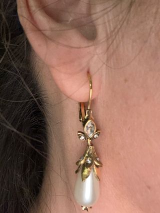 Pendientes estilo Isabelinos Perla Dorados