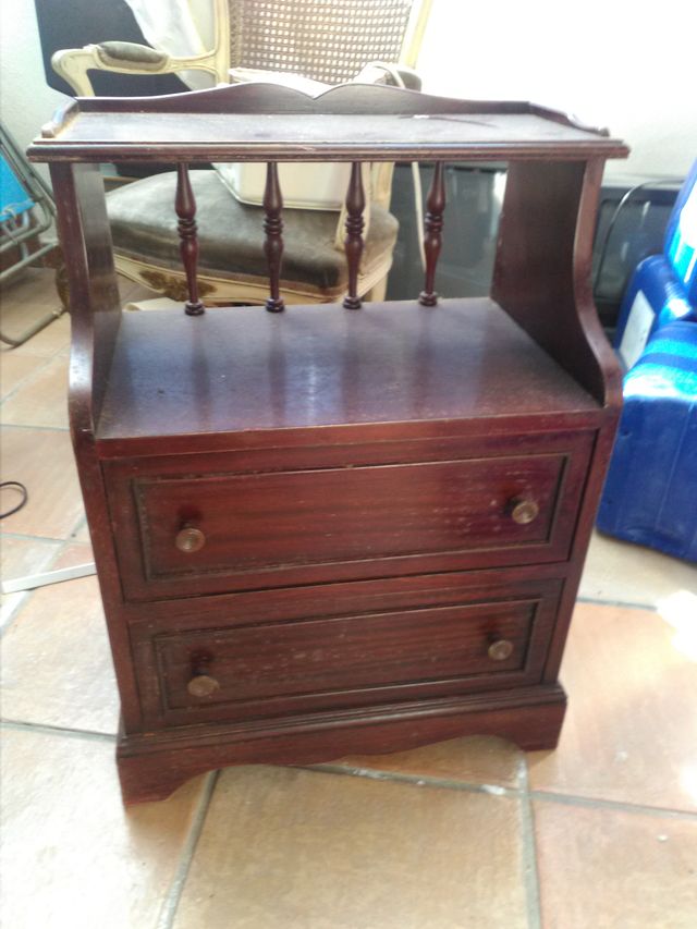 Mesita Castellana Madera Maciza Años 60