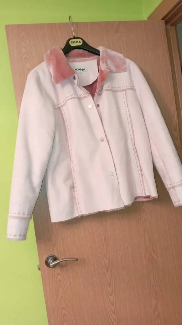 Abrigo corto antelina pelo rosa