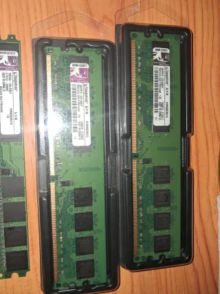 4 Módulos RAM DDR2 800MHz Kingston 1GB