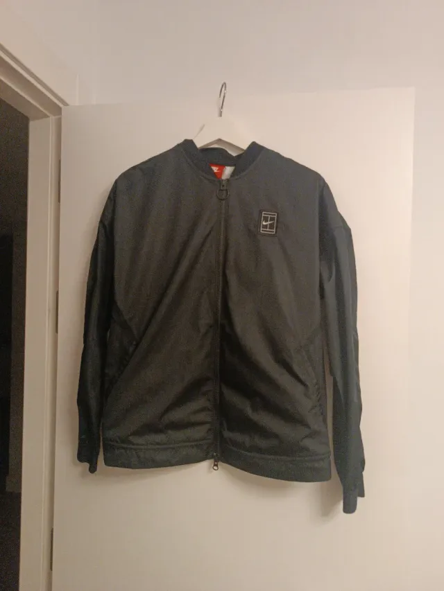 Chaqueta Nike Negra Ligera