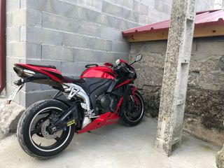 Honda CBR 600 RR Roja