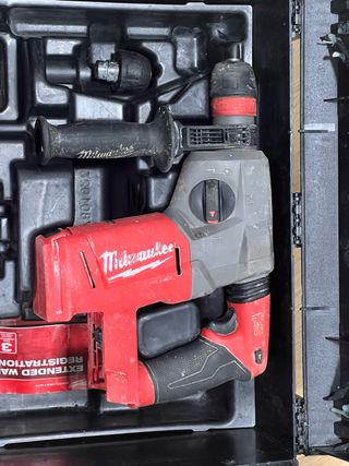Taladro percutor Milwaukee M18 FUEL