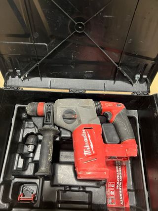 Taladro percutor Milwaukee M18 FUEL