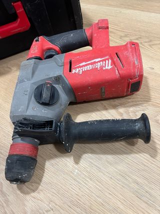 Taladro percutor Milwaukee M18 FUEL