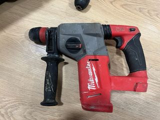 Taladro percutor Milwaukee M18 FUEL