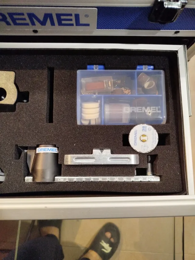 Dremel 8240 Kit Herramienta Rotatoria