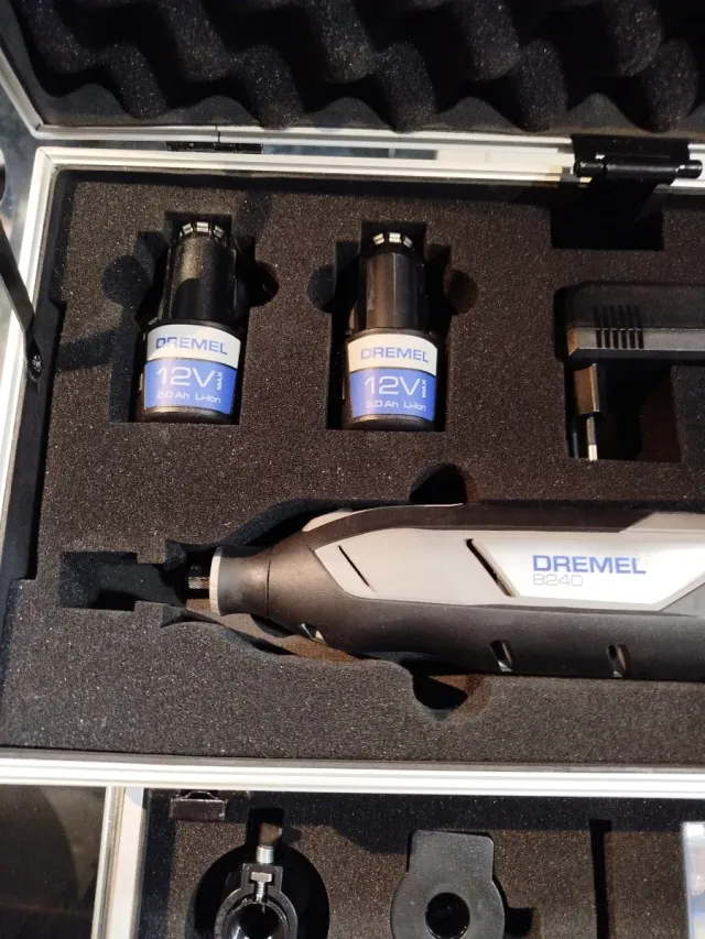 Dremel 8240 Kit Herramienta Rotatoria