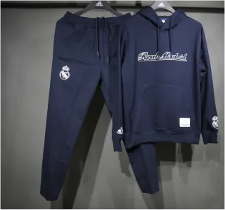 Chándal Real Madrid con capucha
