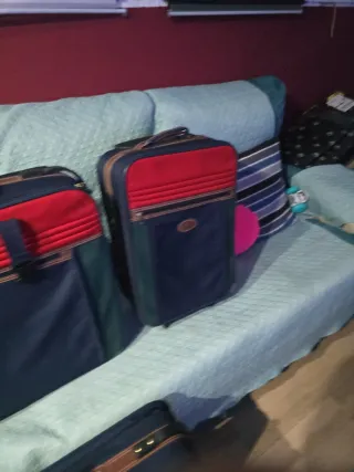 Juego 4 maletas vintage azul, rojo y verde