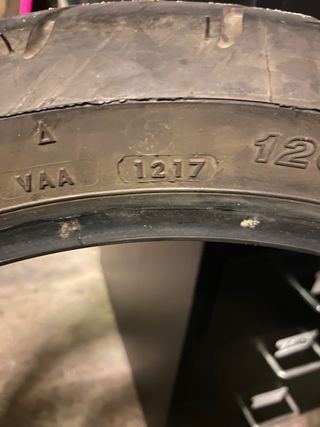 Neumático de moto usado 120/70-15 56H