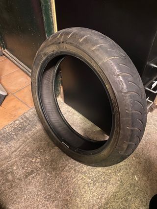 Neumático de moto usado 120/70-15 56H