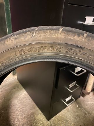Neumático de moto usado 120/70-15 56H