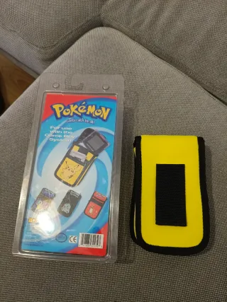 Funda Pokémon Pikachu Game Boy Holder