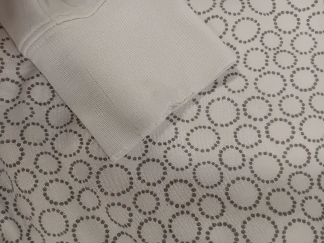 Sudadera Gap Blanca con Logo Rosa