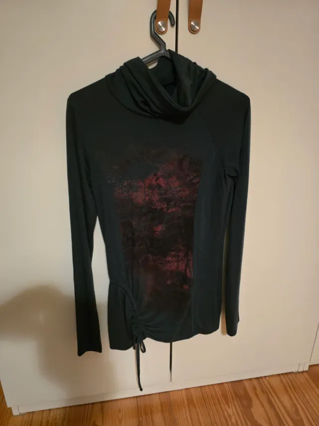 Blusa Tiffosi gola alta com estampa