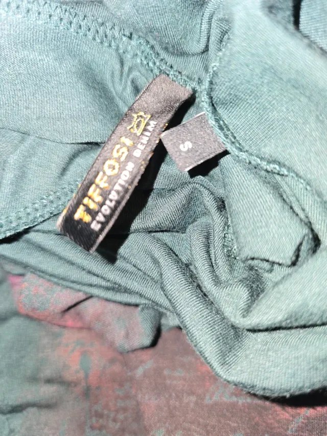 Blusa Tiffosi gola alta com estampa