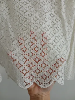 Blusa Pimkie blanca encaje manga larga