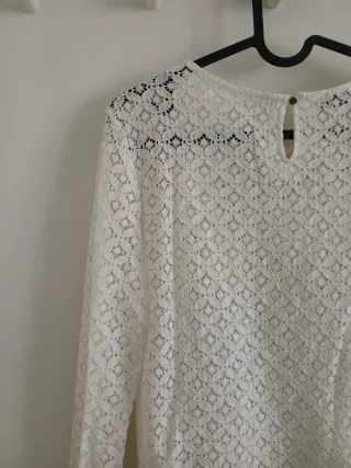 Blusa Pimkie blanca encaje manga larga