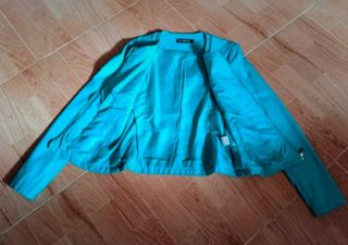 Cazadora impermeable semi-entallada Color turquesa