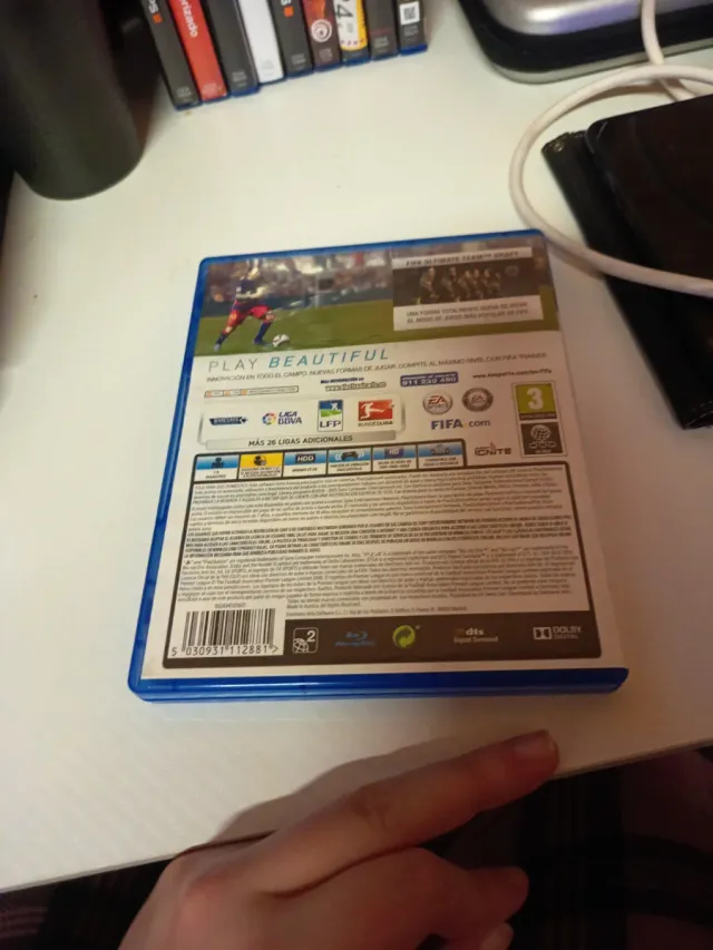 Fifa 16 PS4 Caja (Fifa 15 dentro)