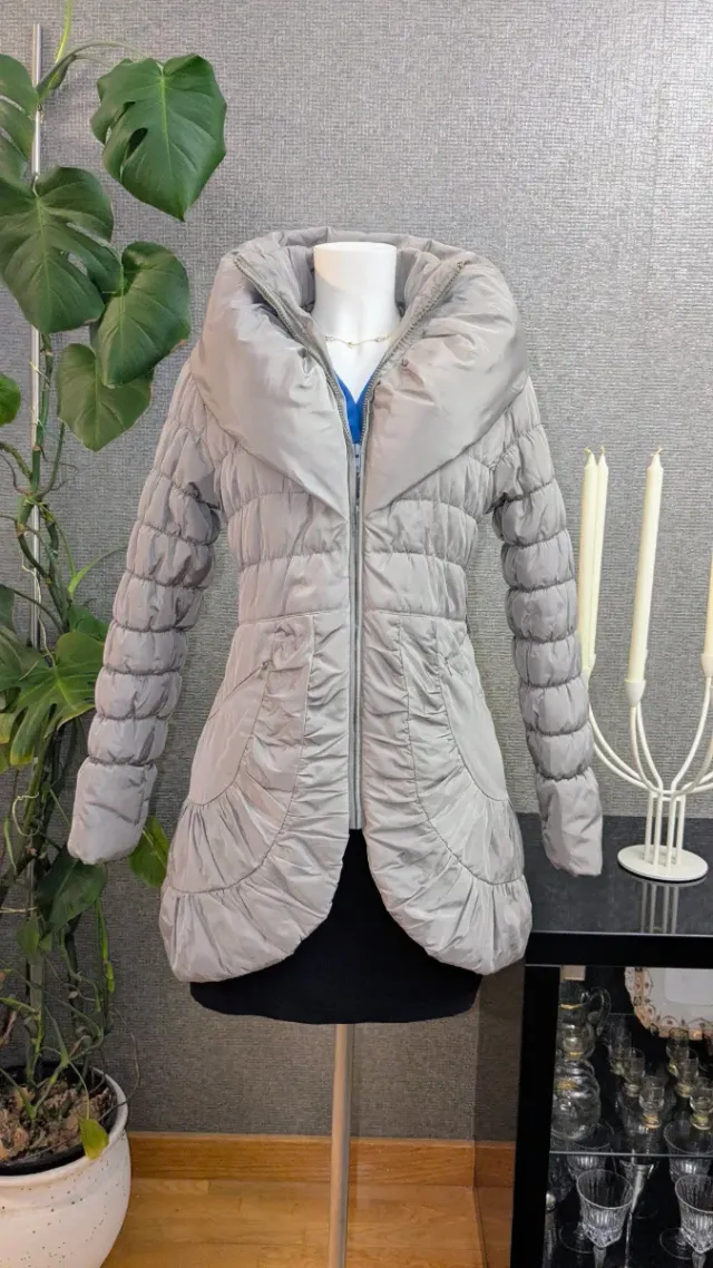 Abrigo acolchado invierno gris