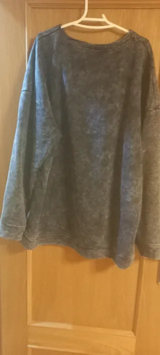 Sudadera gris efecto lavado