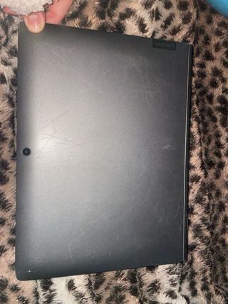 Ordenador portátil Lenovo gris