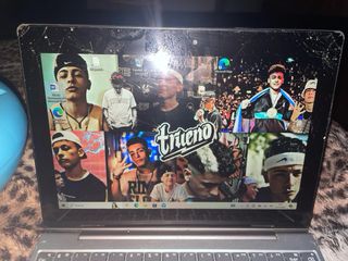 Ordenador portátil Lenovo gris