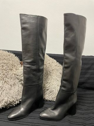 Botas altas de piel Zara