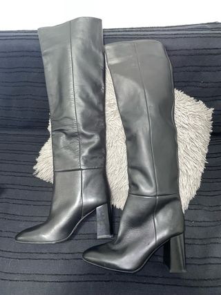 Botas altas de piel Zara