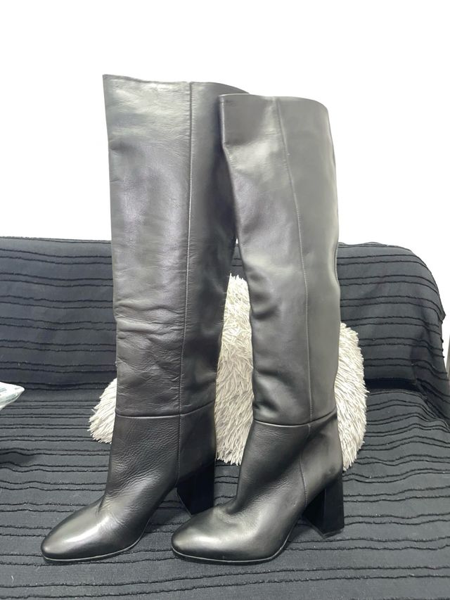 Botas altas de piel Zara